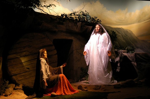 Jesus-Picture-Resurrected-At-The-Tomb.jpg image
